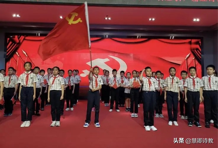 歌颂新中国的诗词有哪些（关于红色革命的诗词）