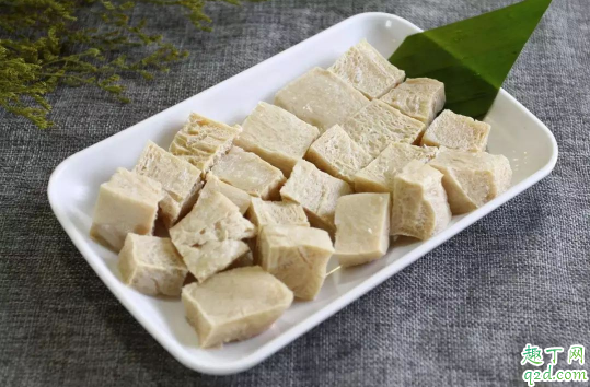 冻豆腐要煮下放冰箱吗 做冻豆腐要先煮么