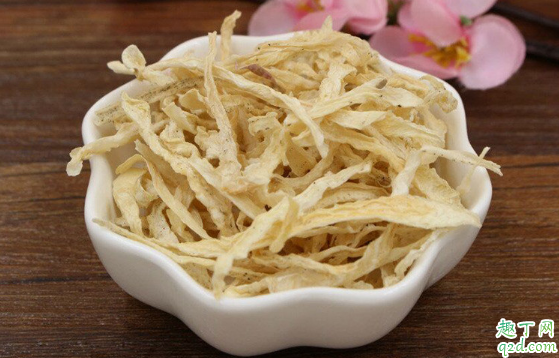 晒干的萝卜干上面有灰尘怎么办 晒干的萝卜干很脏怎么清洗