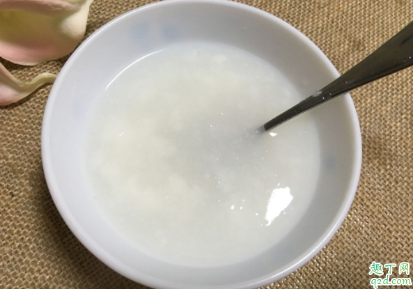 宝宝3个多月可以喝米汤吗 宝宝辅食吃米汤还是米粉