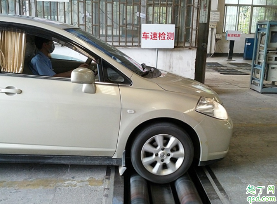 车子两年没审还能审吗 车子脱审保险公司理赔吗