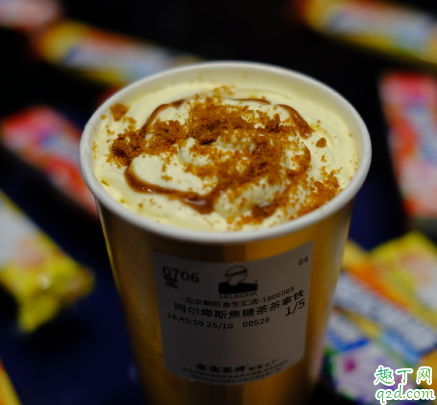 乐乐茶阿尔卑斯焦糖茶茶拿铁多少钱 乐乐茶阿尔卑斯焦糖茶茶拿铁好喝吗