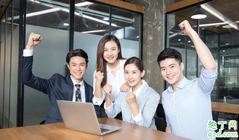 怎么判断领导是打压还是考验 领导对下属有好感会怎样表现
