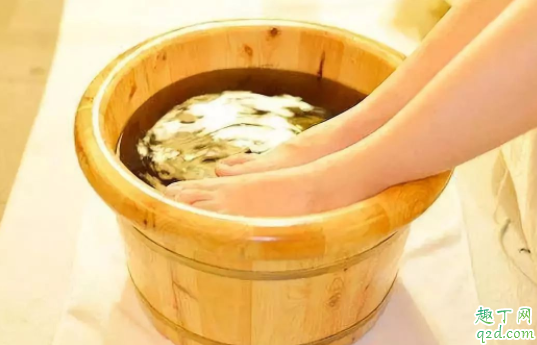体寒得厉害可以用生姜泡脚吗 如何用生姜泡脚