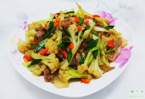花菜炒肉用什么肉比较好 炒花菜的肉肥一点好还是瘦一点好