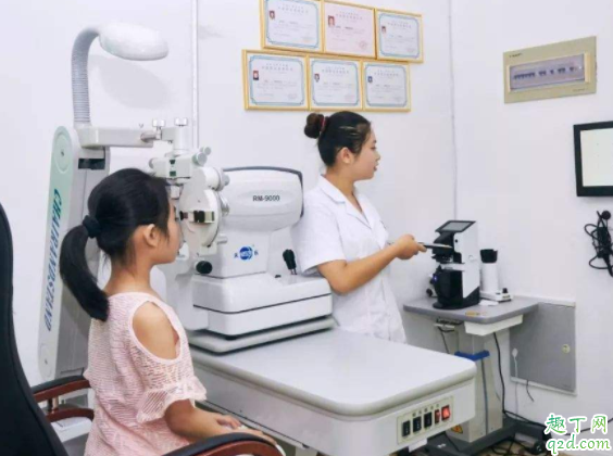 小孩子眼睛散光会好吗  小孩检查视力要不要散瞳