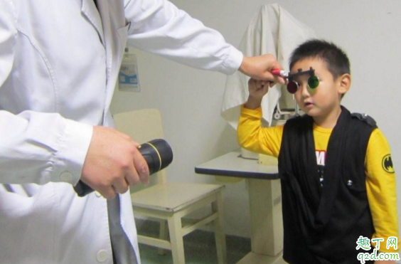 小孩子眼睛散光会好吗  小孩检查视力要不要散瞳