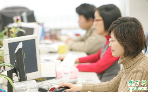 朋友圈花式秀加班有哪些 工作繁重怎么让领导知道