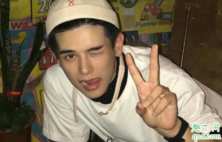 会被男生议论的是哪种女生 男生经常议论一个女生是喜欢吗