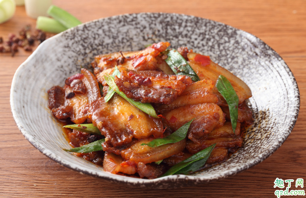 回锅肉煮肉要煮多久 回锅肉煮肉是冷水还是热水