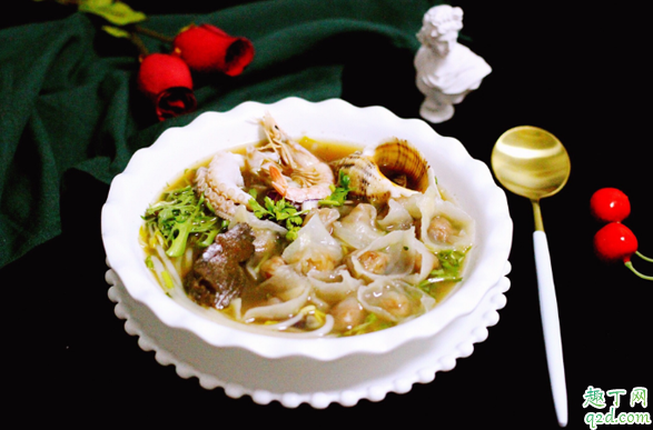 馄饨馅是用纯瘦肉还是五花肉好 馄饨馅是用生肉还是用熟肉好