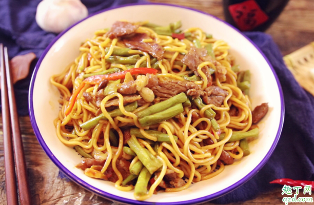 炒面是先蒸还是先煮 炒面是煮的好还是蒸的好
