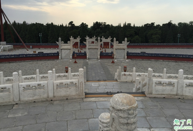 北京天坛公园晚上开放吗 天坛公园门票合适还是联票合适