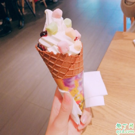 肯德基蓝莓棉花糖大华夫筒冰淇淋多少钱 kfc蓝莓棉花糖冰淇淋好吃吗