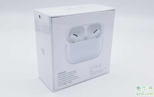 airpods pro怎么拿出来 airpods pro充电要把耳机拿出来吗