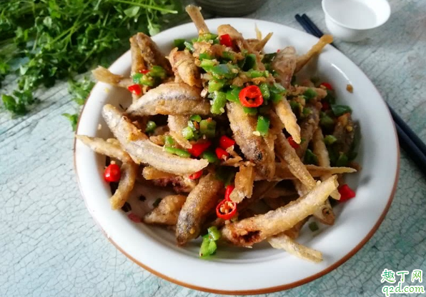 炸小鱼用的是什么鱼 哪种小鱼炸好吃
