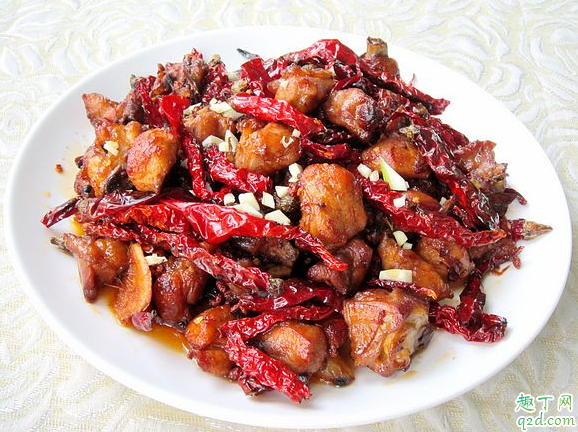 辣子鸡是炒的吗 辣子鸡是炒的还是炸的