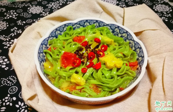 菠菜面要不要煮一下菠菜 菠菜面要把菠菜煮熟吗