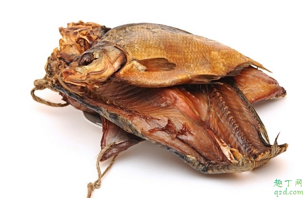 腌鱼腌一天就晾晒行不行 腌鱼腌一天可以吃吗