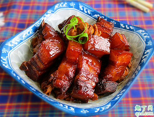 红烧肉焯水后用不用过凉水 红烧肉过水后要用冷水冲吗