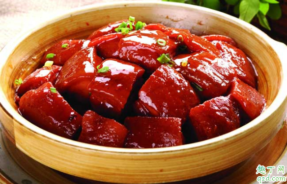 红烧肉是先焯水还是先炒 红烧肉炒之前要不要煮