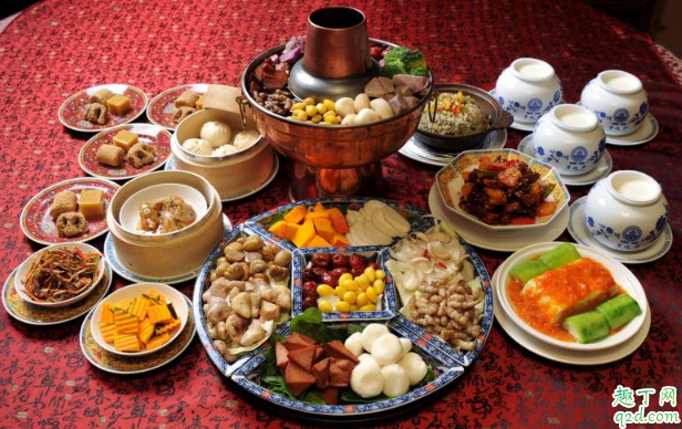 年夜饭什么标准比较合适 年夜饭一般多少钱一桌