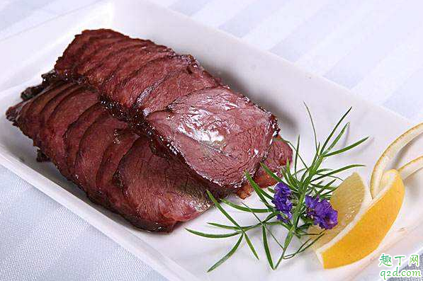 做酱牛肉放什么调料好 做酱牛肉用哪些香料和酱料