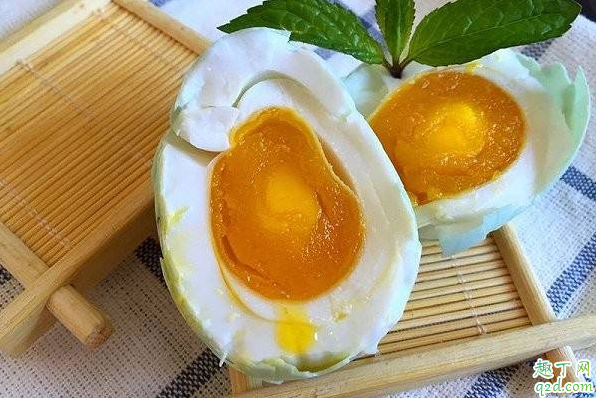 腌咸鸭蛋要不要洗鸭蛋 鸭蛋腌之前要不要清洗一下