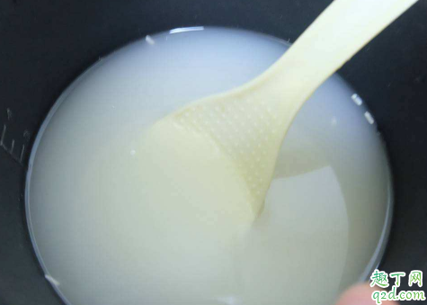 发酵的洗米水浇花会长虫吗 淘米水如何浇花不生虫