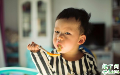 宝宝为什么不好好吃饭 宝宝挑食要纠正吗
