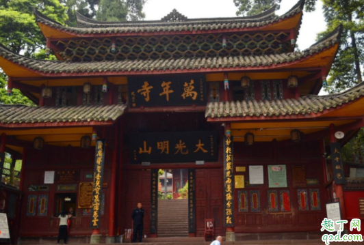 峨眉山是道教还是佛教 峨眉山寺庙收多少门票