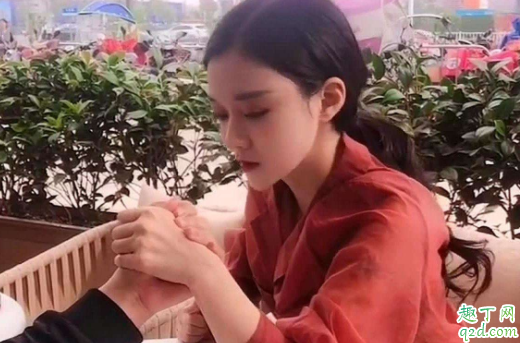 女老板发消息问在干嘛怎么回 女老板对我有感情了怎么办