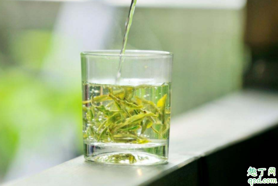龙井茶可以用紫砂壶泡吗 龙井茶叶陈了还能喝吗