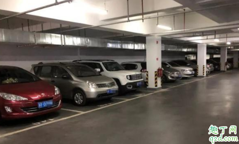 停车先挂P档会不会伤车 p档和手刹哪个先