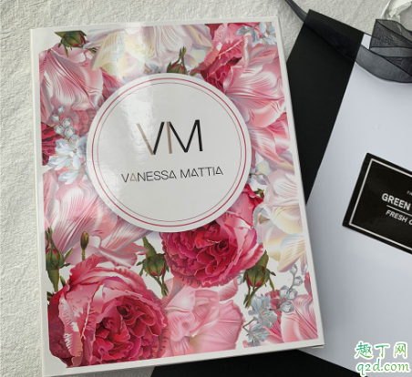 ​vm瀑布鎏金面膜多少钱在哪买 vm瀑布鎏金面膜用完要洗吗