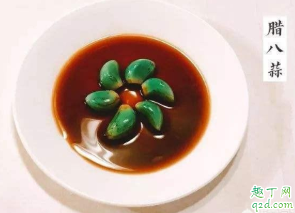 腊八蒜只有腊八才会变绿吗 腊八蒜为什么会变绿