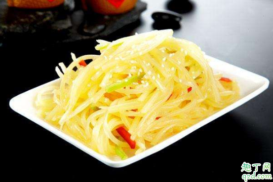 土豆丝焯水后要过凉水吗 土豆丝焯水后还用水泡吗