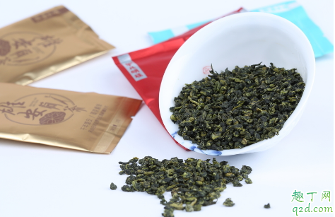 放一年的干荷叶能泡着喝吗 干荷叶和什么一起泡着喝好