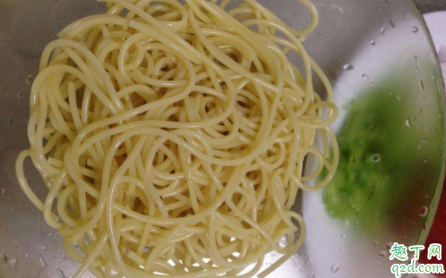 煮意面要不要过凉水 意大利面可以直接拌酱吃吗