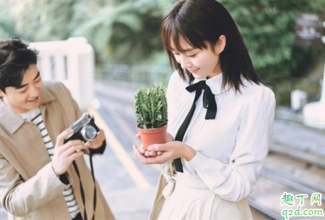 刚分手该不该接受另一个人 刚分手就接受另一个人好吗