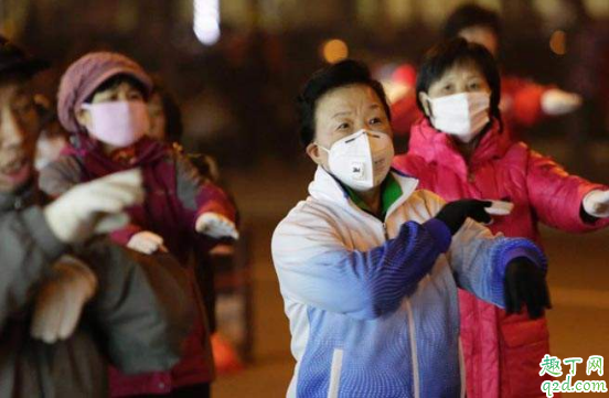 回家先脱外套还是先洗手 先摘口罩还是先脱外套