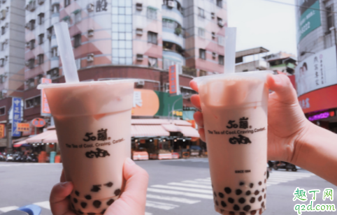 奶茶冷了可以微波炉加热吗 买回来的奶茶冷了怎么加热