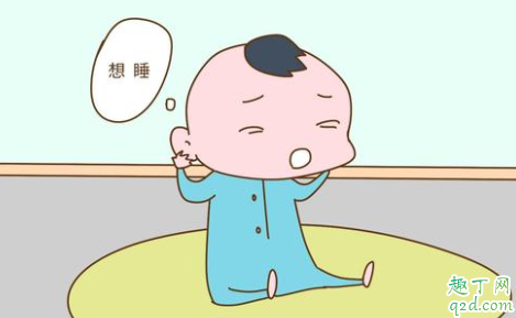 宝宝打自己的头是为什么 宝宝用手打头是病吗