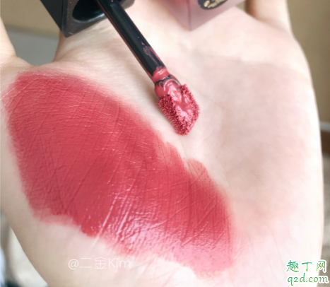 ysl黑管哑光唇釉216适合黄皮吗 ysl2020新品216唇釉试色