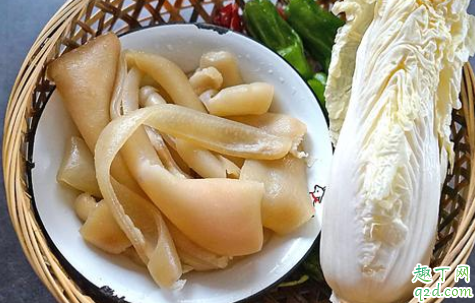 做卤水高汤放猪皮好吗 做卤水高汤放什么猪皮
