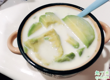 牛油果酸奶可以加水吗 酸奶牛油果可以放多久