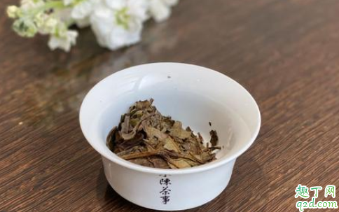 白毫银针和老白茶哪个好 老白茶存放几年好