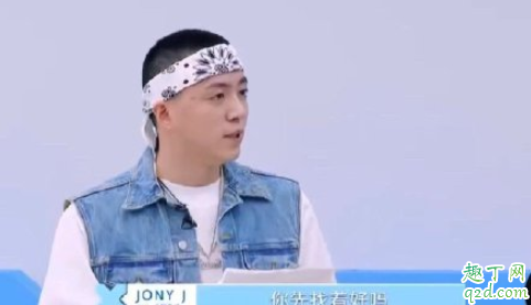 淡黄的长裙蓬松的头发是什么歌 抖音淡黄的长裙蓬松的头发歌词完整版