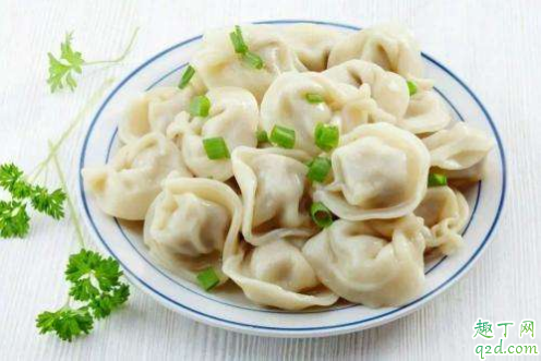 ​煮饺子煮到什么程度算熟 怎么判断煮饺子熟了