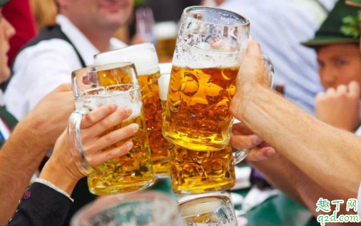 喝完啤酒总去厕所是肾不好吗 喝啤酒不排尿好不好